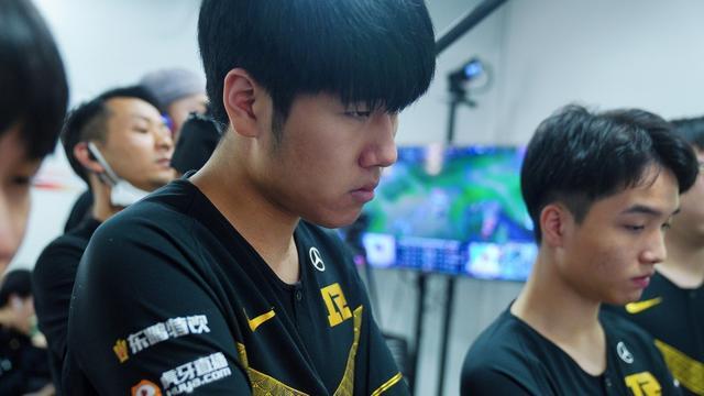 非常分散 非常分散