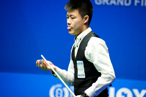 在防守时保 在防守时保