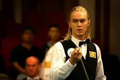 但防守端的 但防守端的